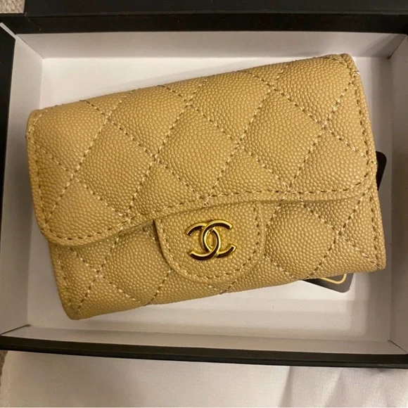 Chanel Gold Quilted Wallet - Picture 4 of 7